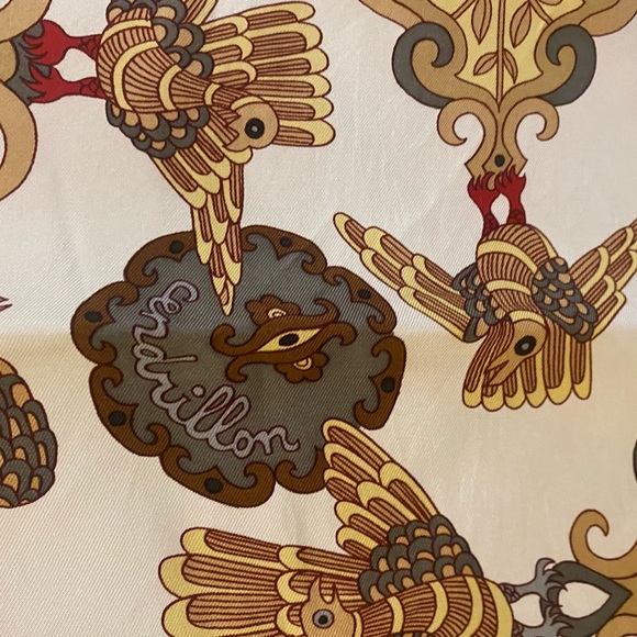 Hermès silk scarf, cream with red border. 36 x 36. - Picture 6 of 16